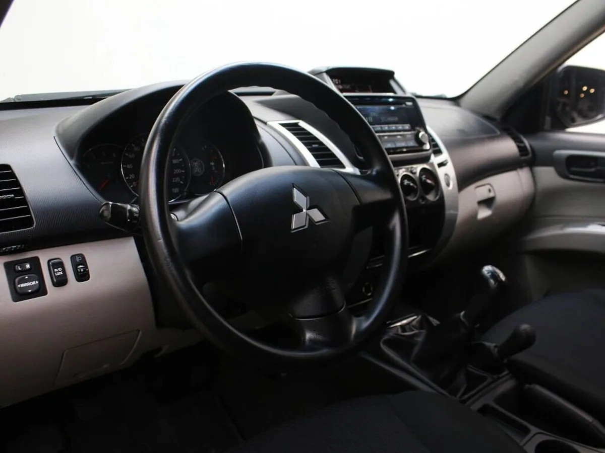 Mitsubishi Pajero Sport