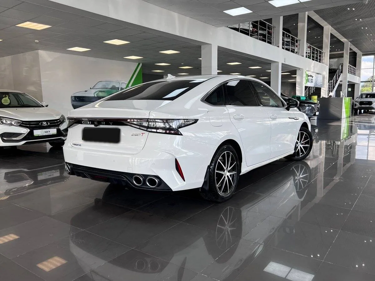 Chery Arrizo 8