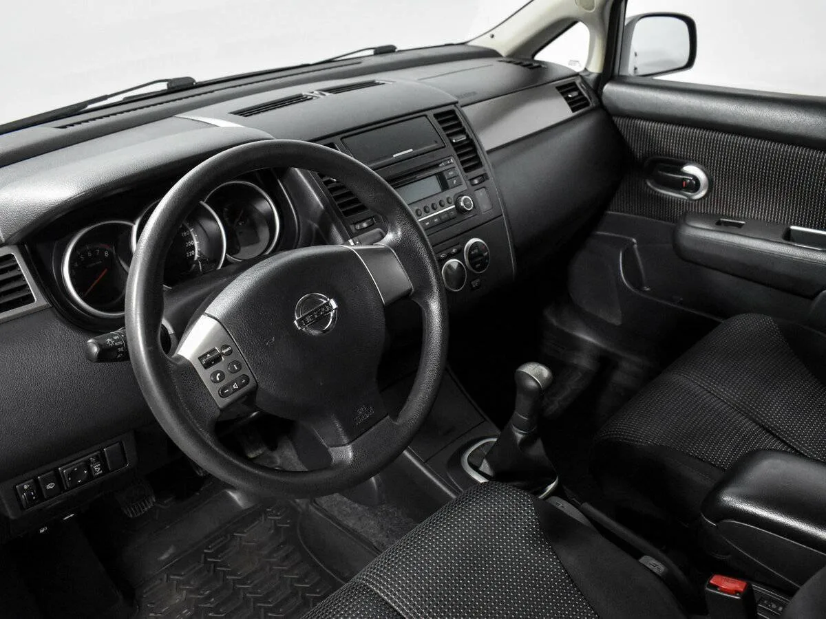 Nissan Tiida
