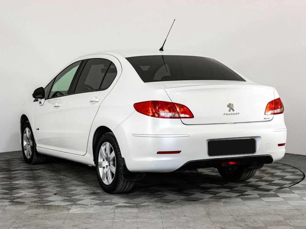 Peugeot 408
