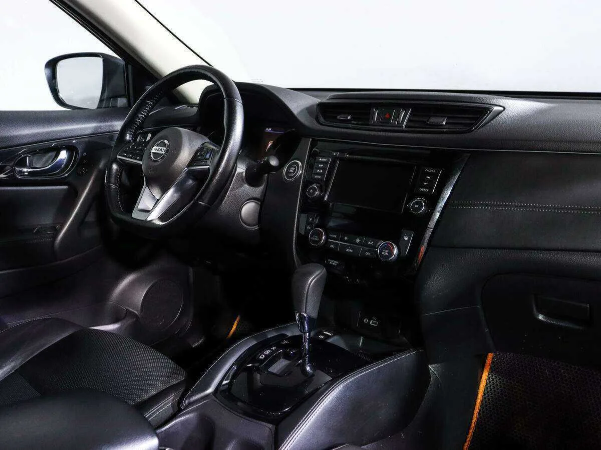 Nissan X Trail