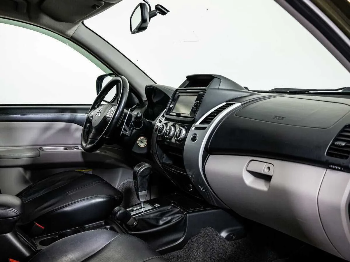 Mitsubishi Pajero Sport