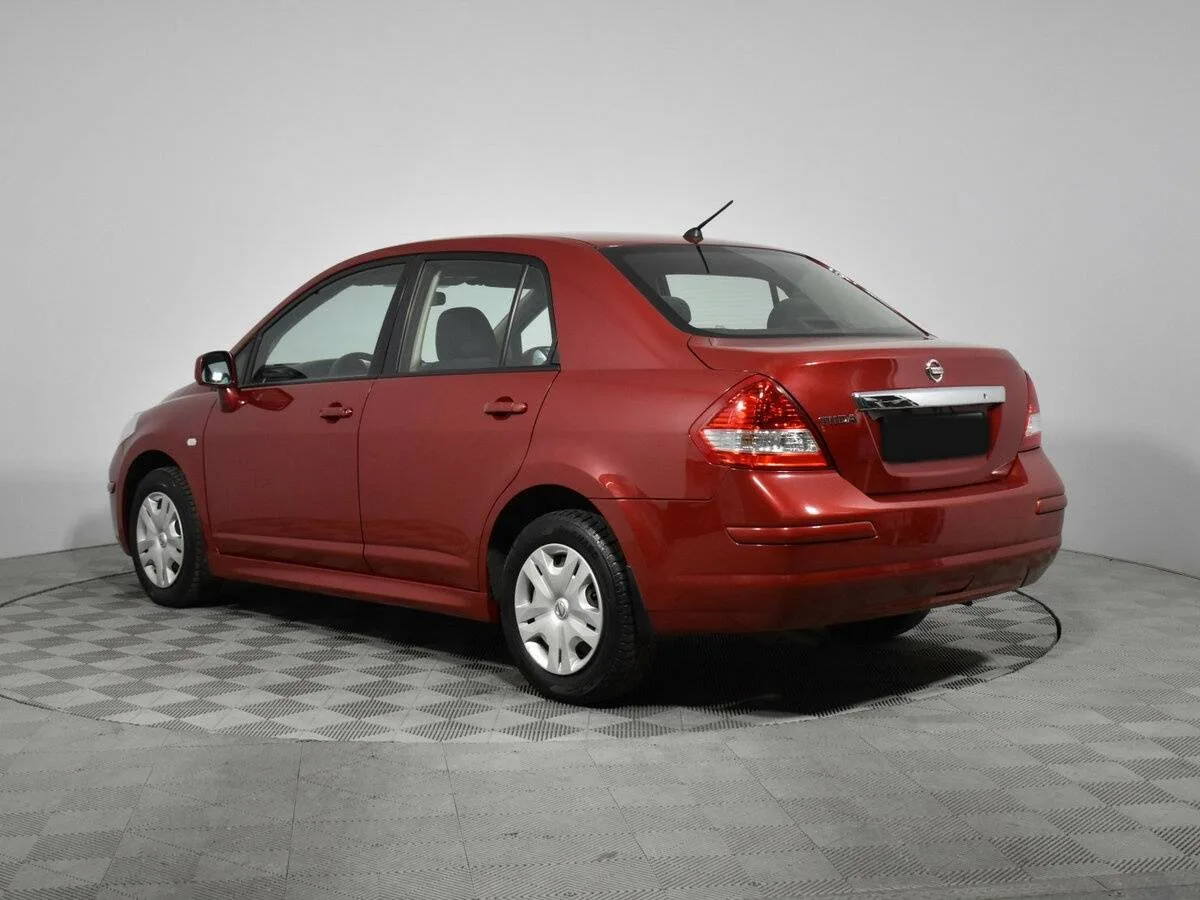 Nissan Tiida