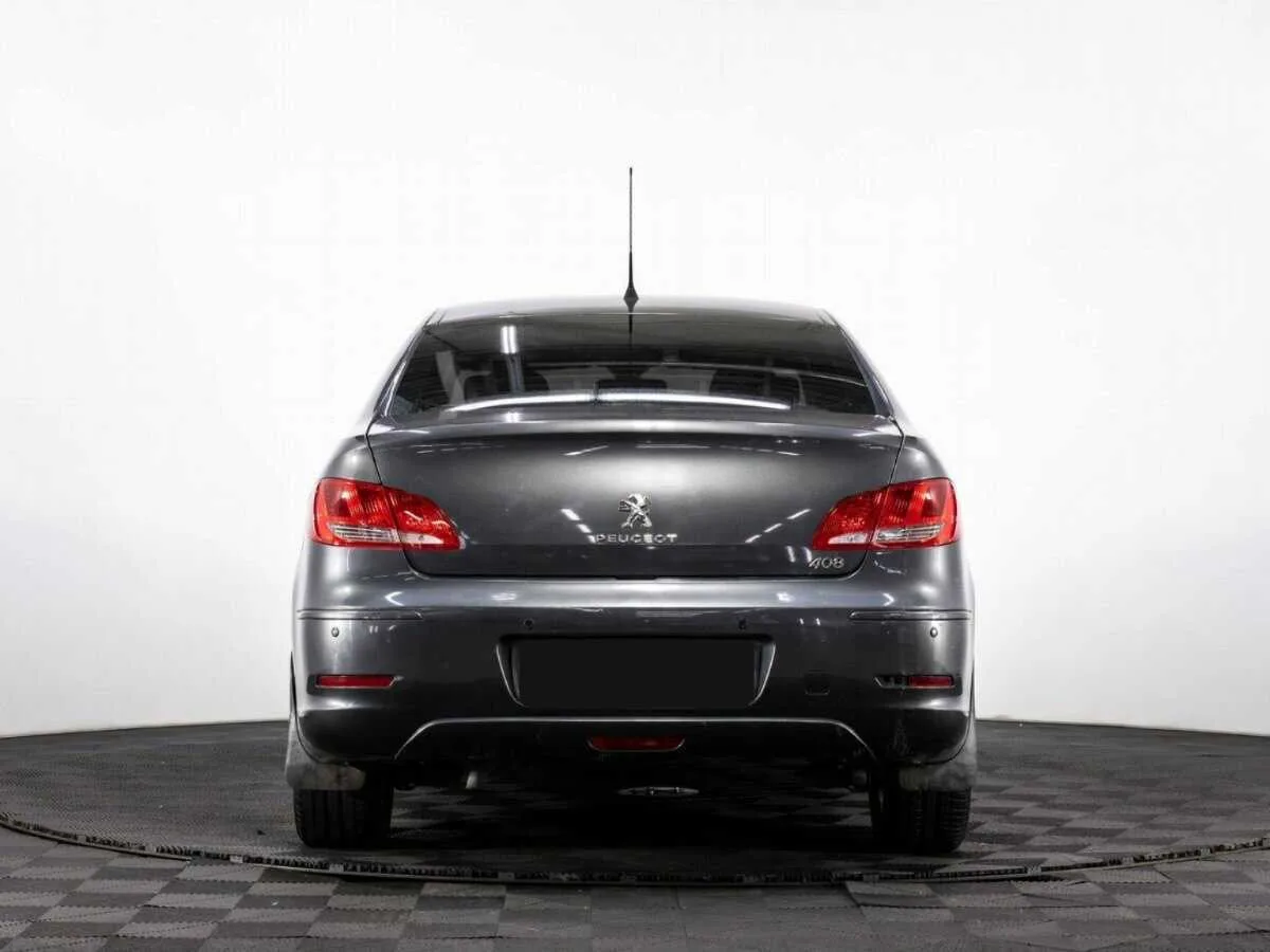 Peugeot 408