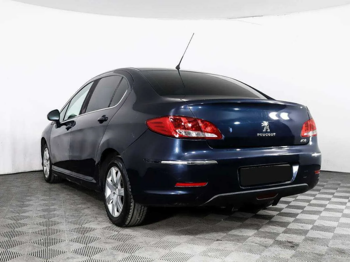 Peugeot 408