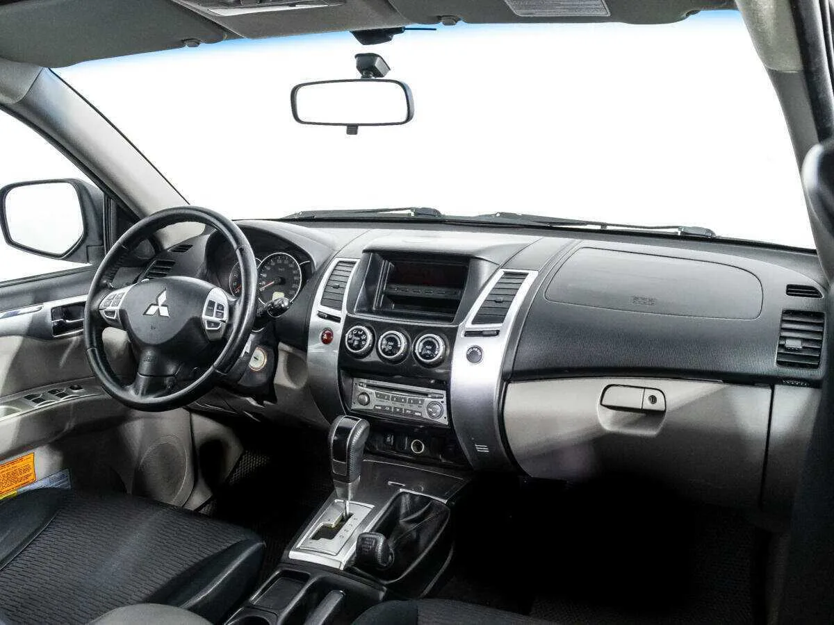 Mitsubishi Pajero Sport