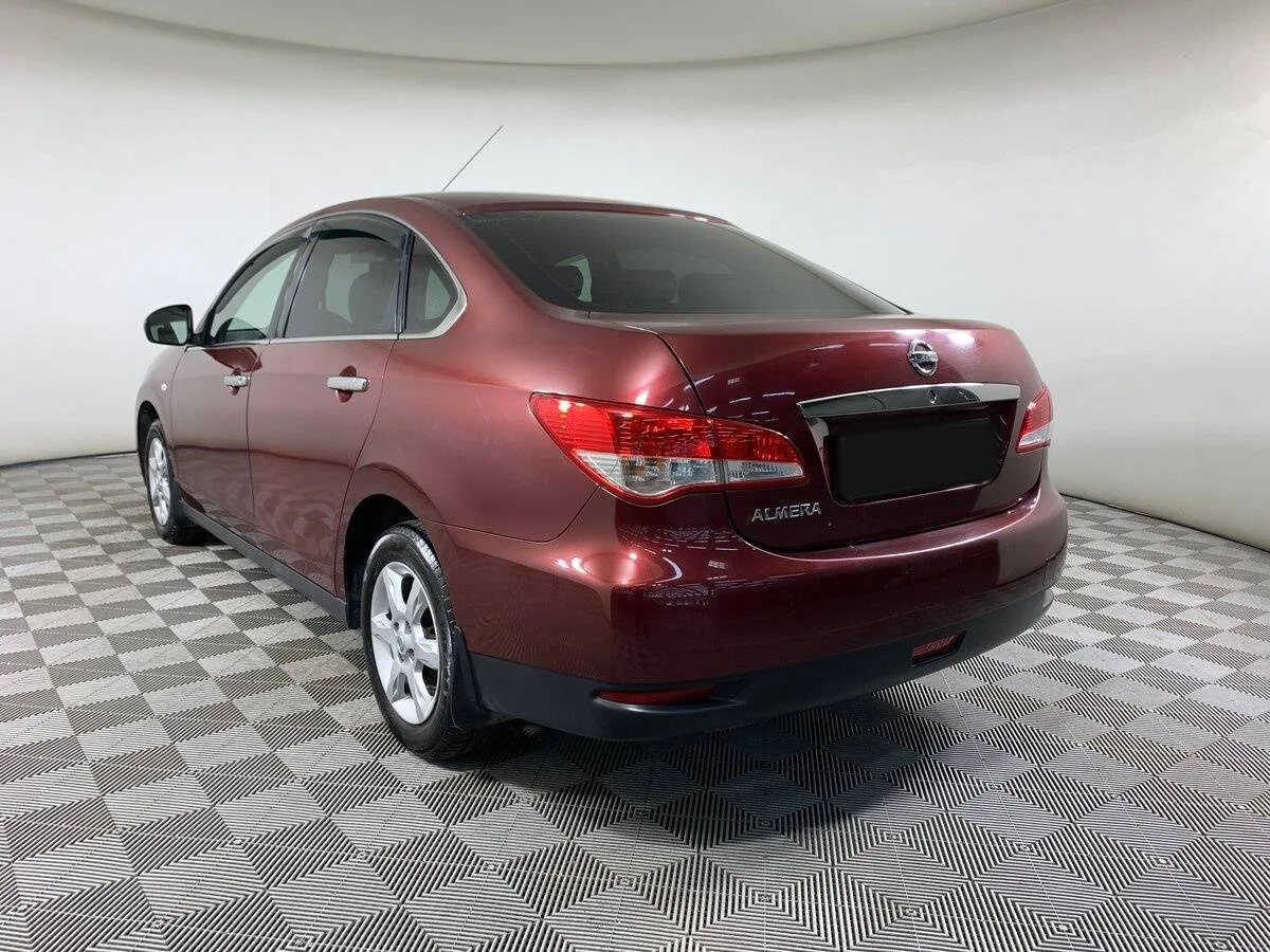 Nissan Almera