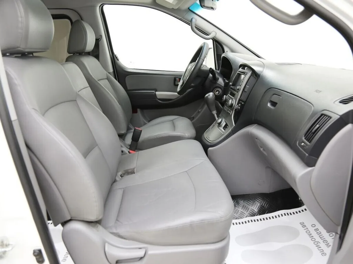 Hyundai Grand Starex