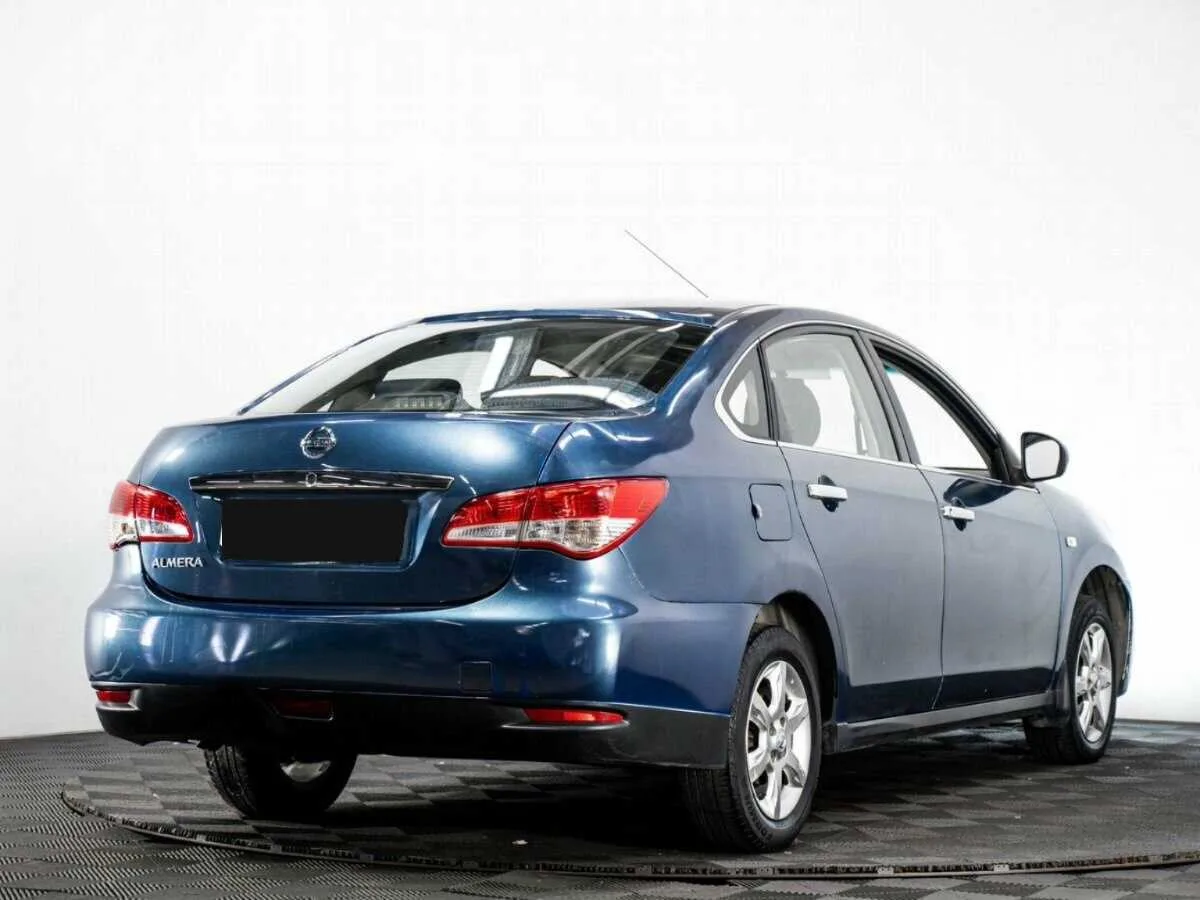 Nissan Almera