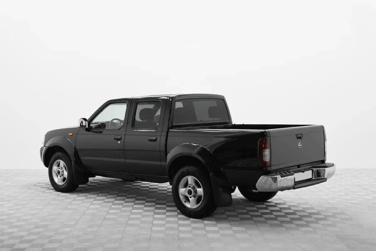 Nissan NP300