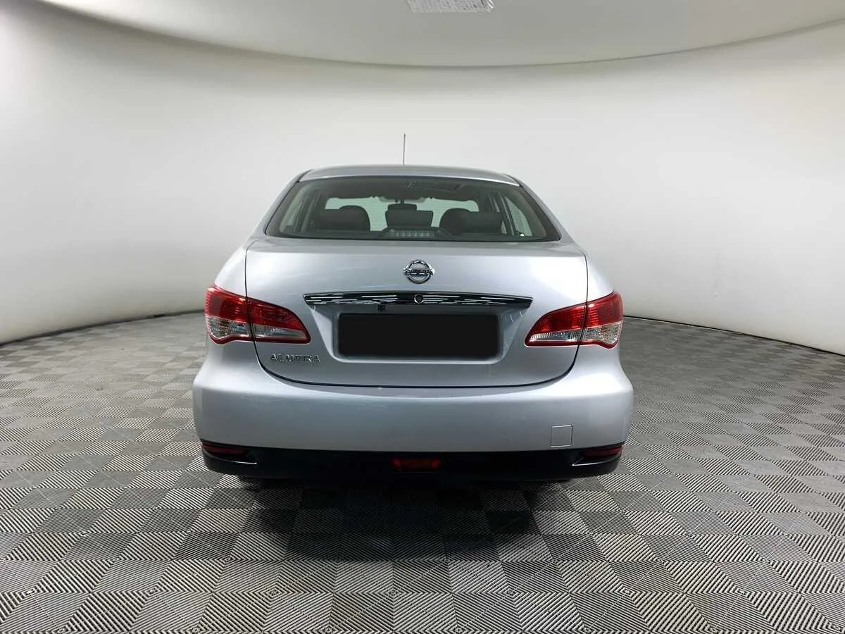 Nissan Almera