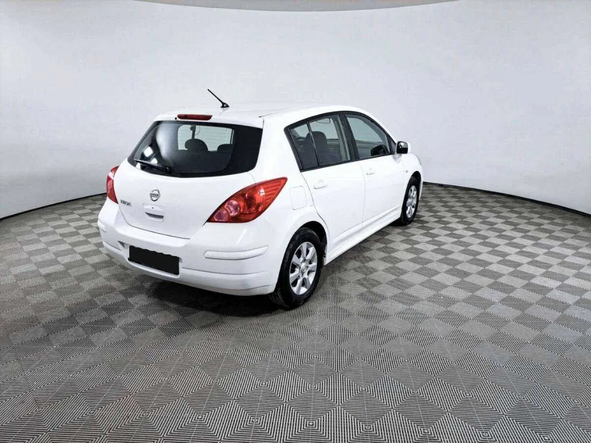 Nissan Tiida