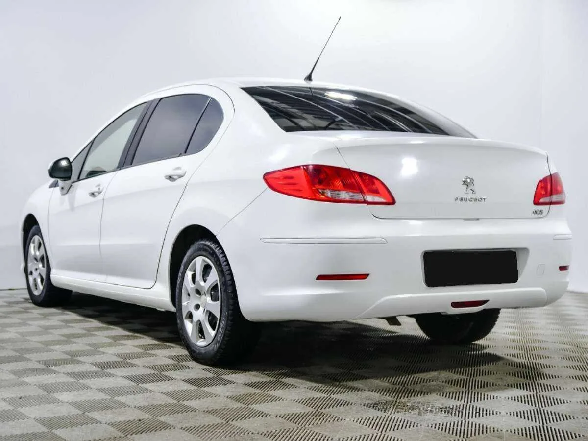 Peugeot 408