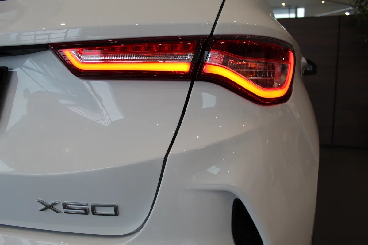 Jetour X50
