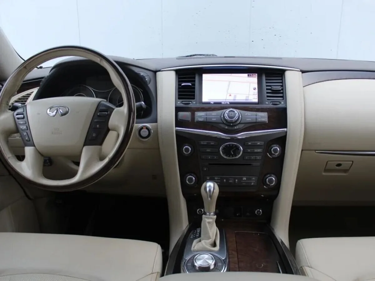 Infiniti QX56