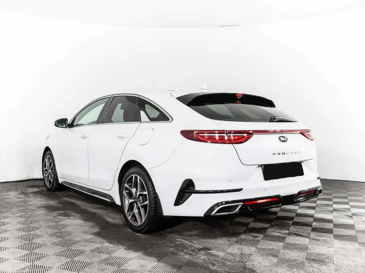 Kia Proceed