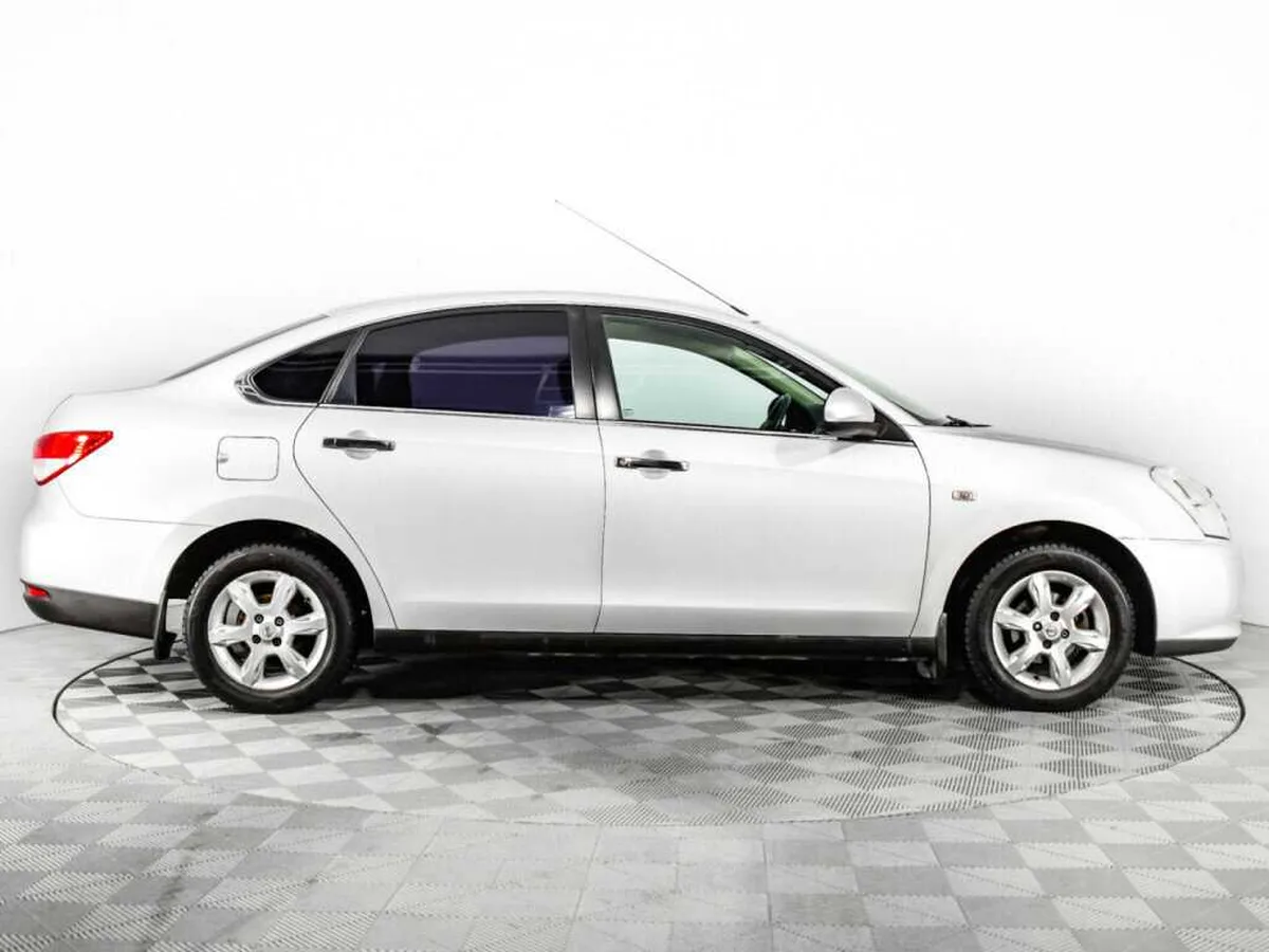 Nissan Almera