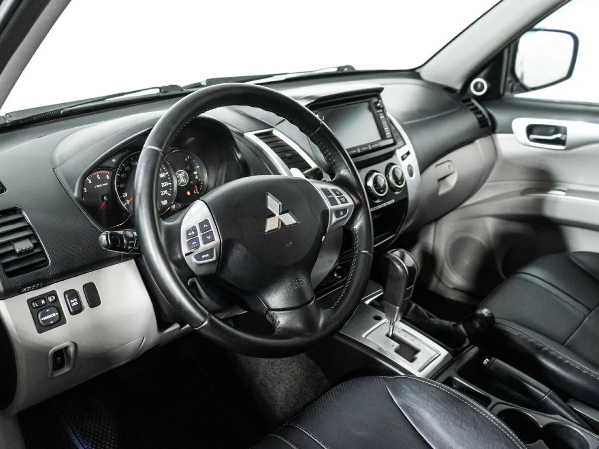 Mitsubishi Pajero Sport