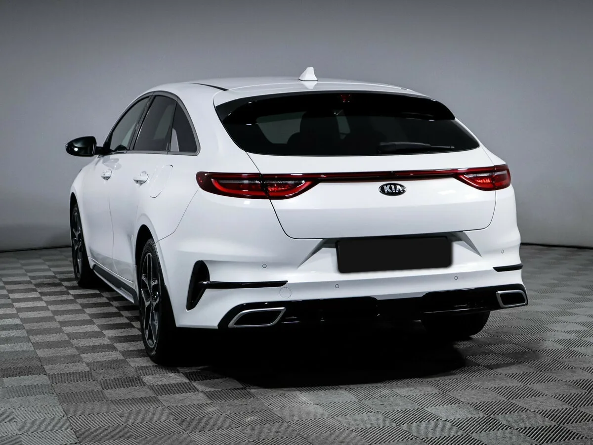Kia Proceed