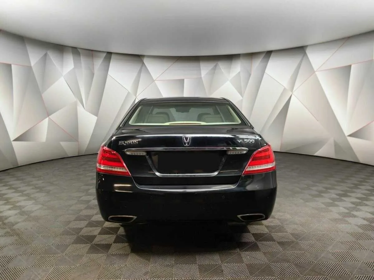 Hyundai Equus