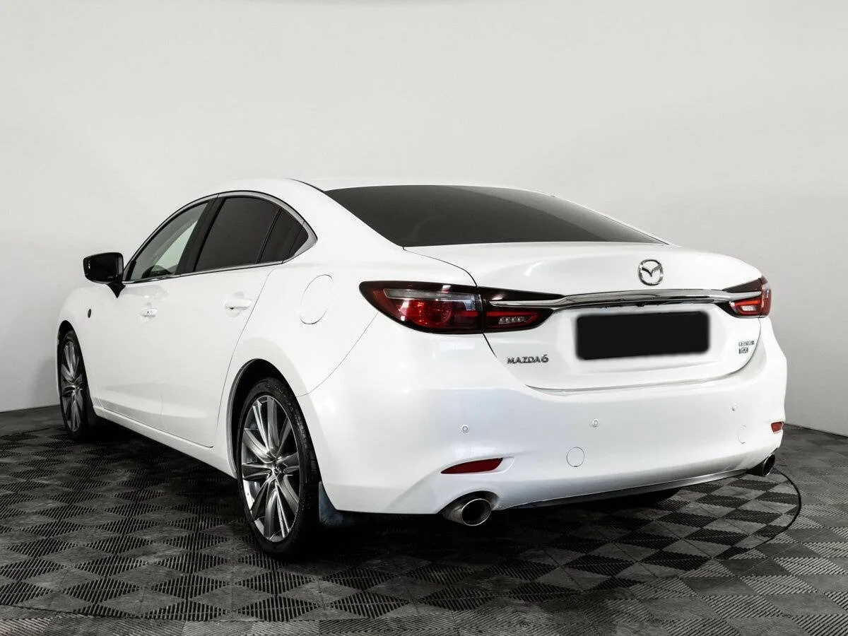 Mazda 6