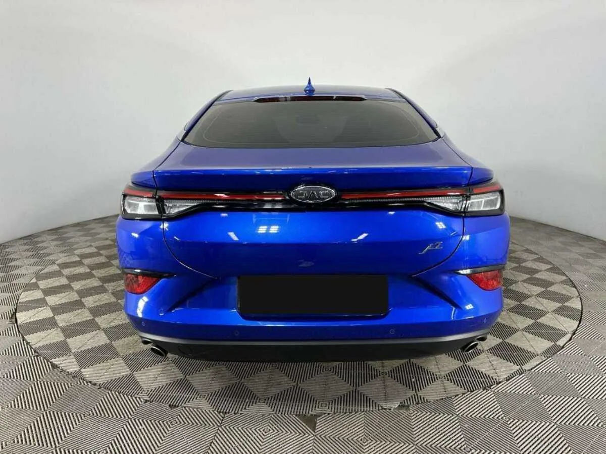 JAC J7