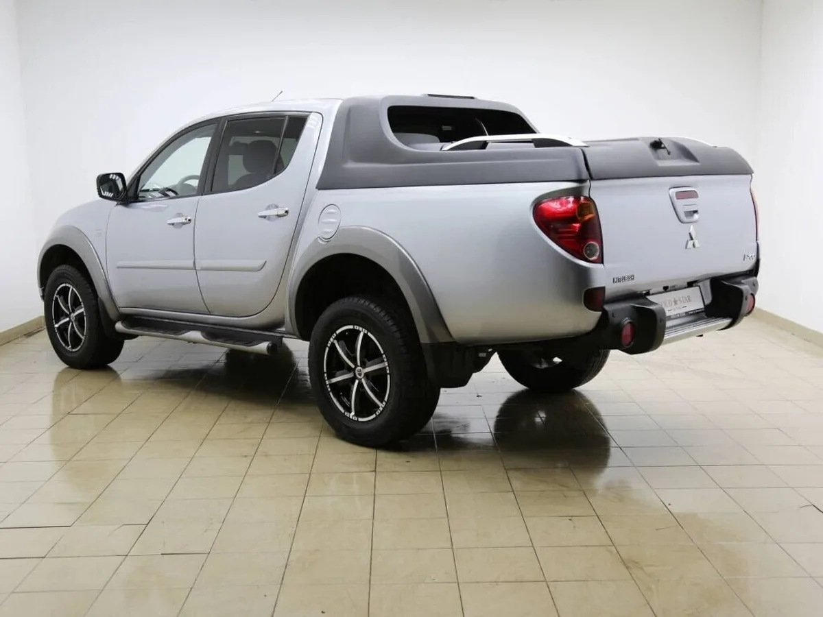 Mitsubishi L200