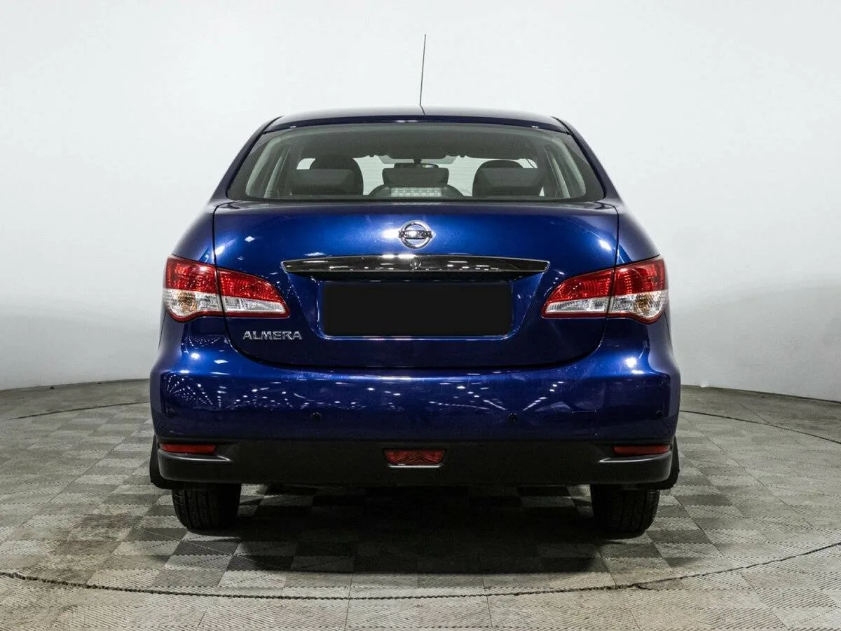 Nissan Almera