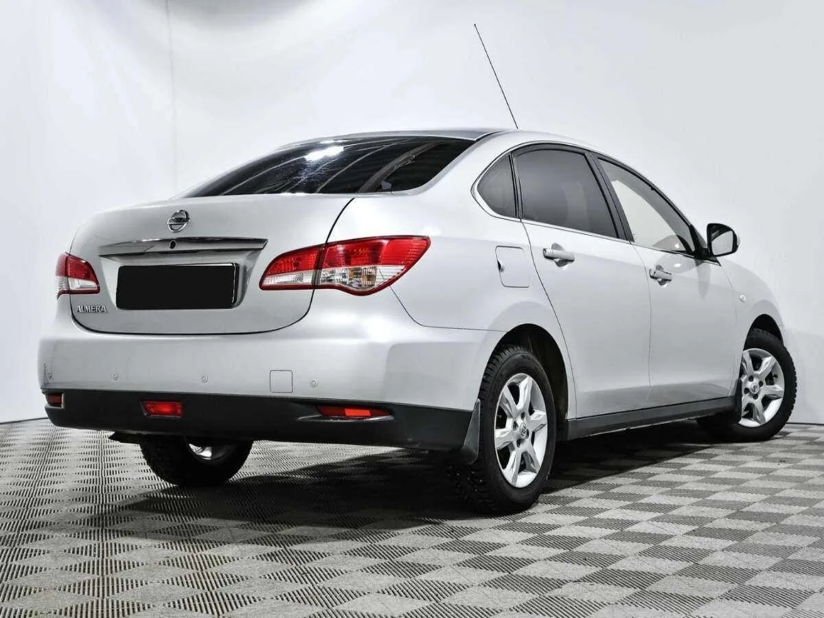 Nissan Almera