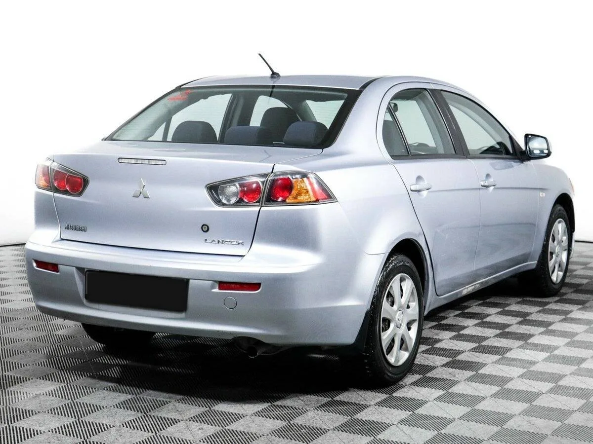 Mitsubishi Lancer