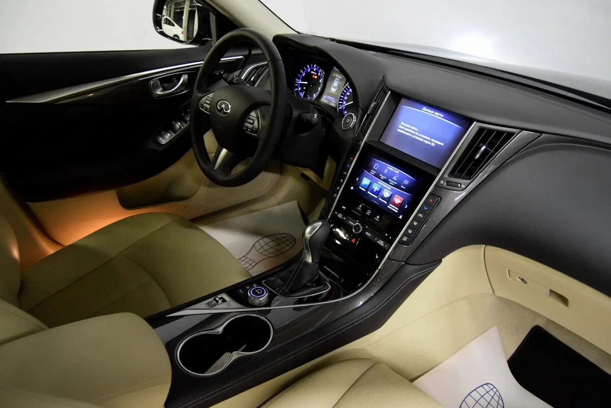 Infiniti Q50