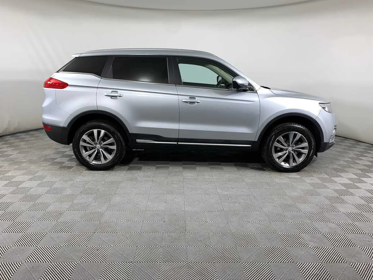Geely Atlas