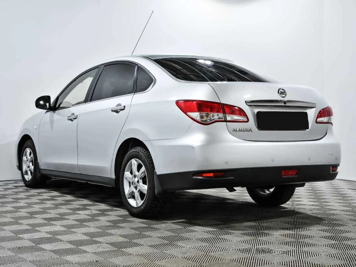 Nissan Almera