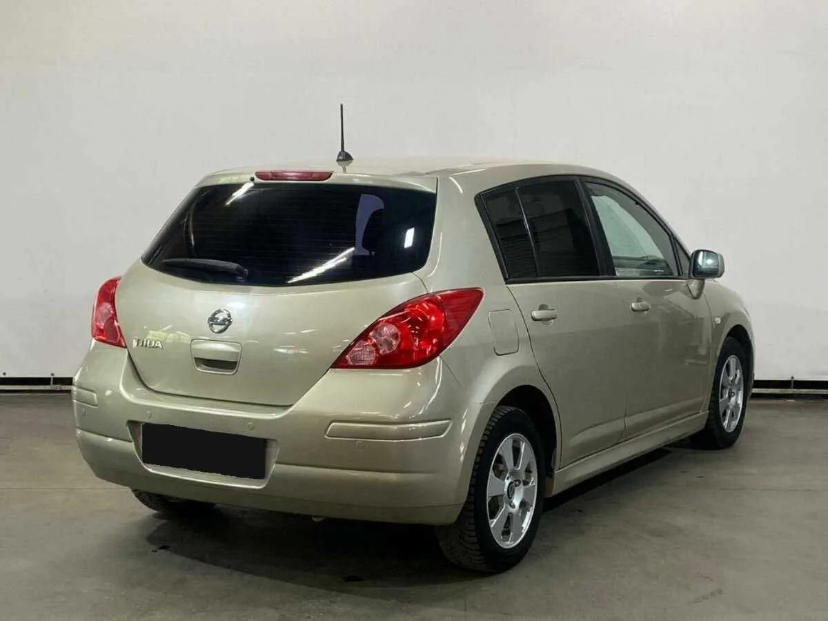 Nissan Tiida