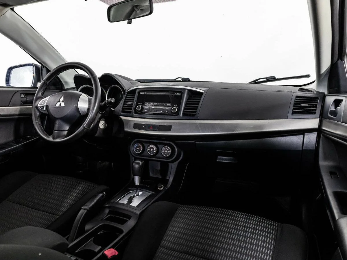 Mitsubishi Lancer