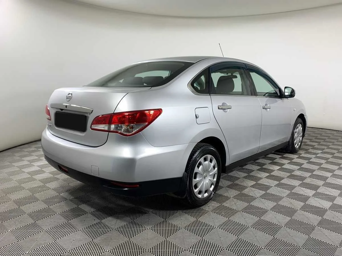 Nissan Almera