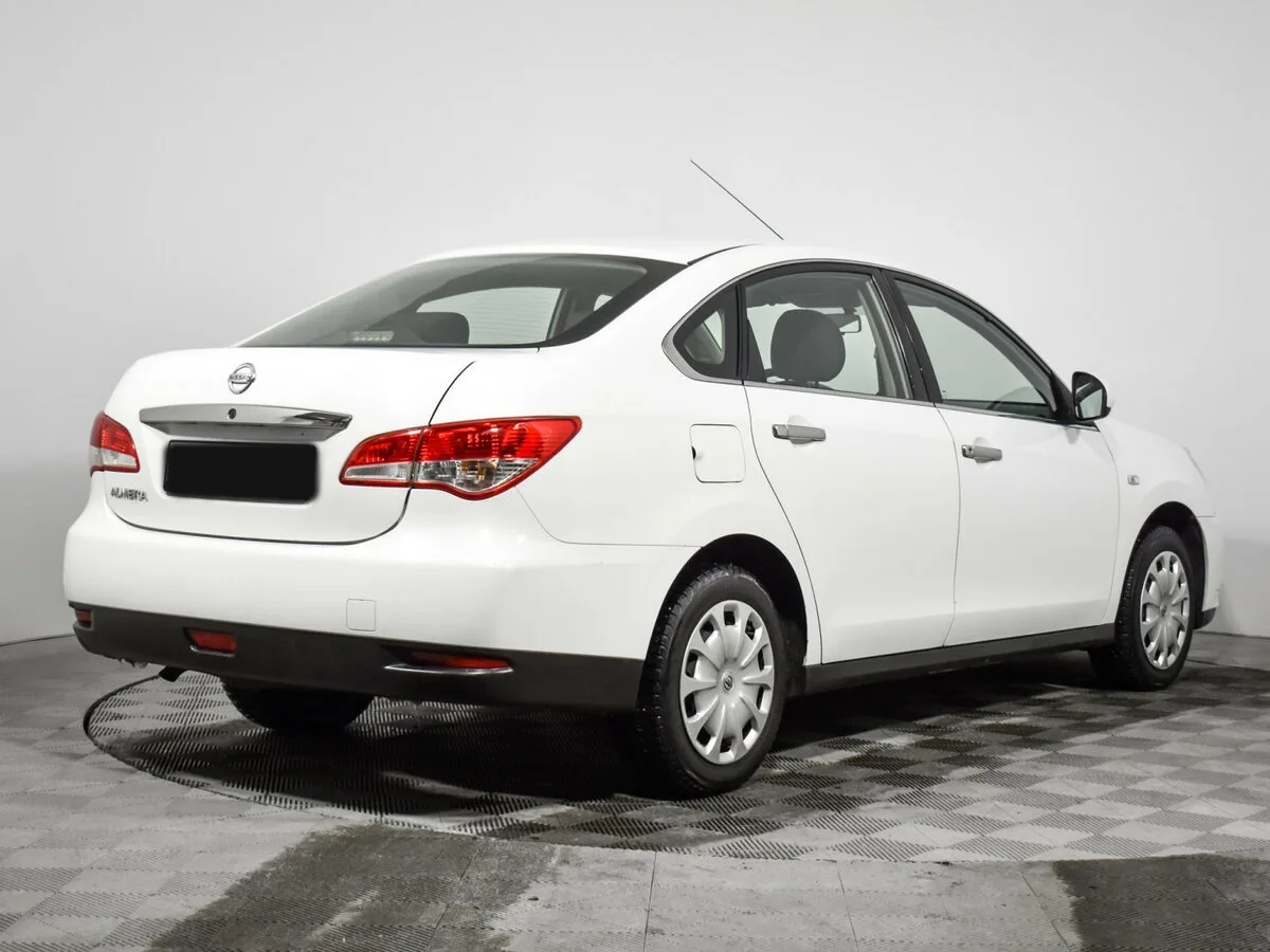 Nissan Almera