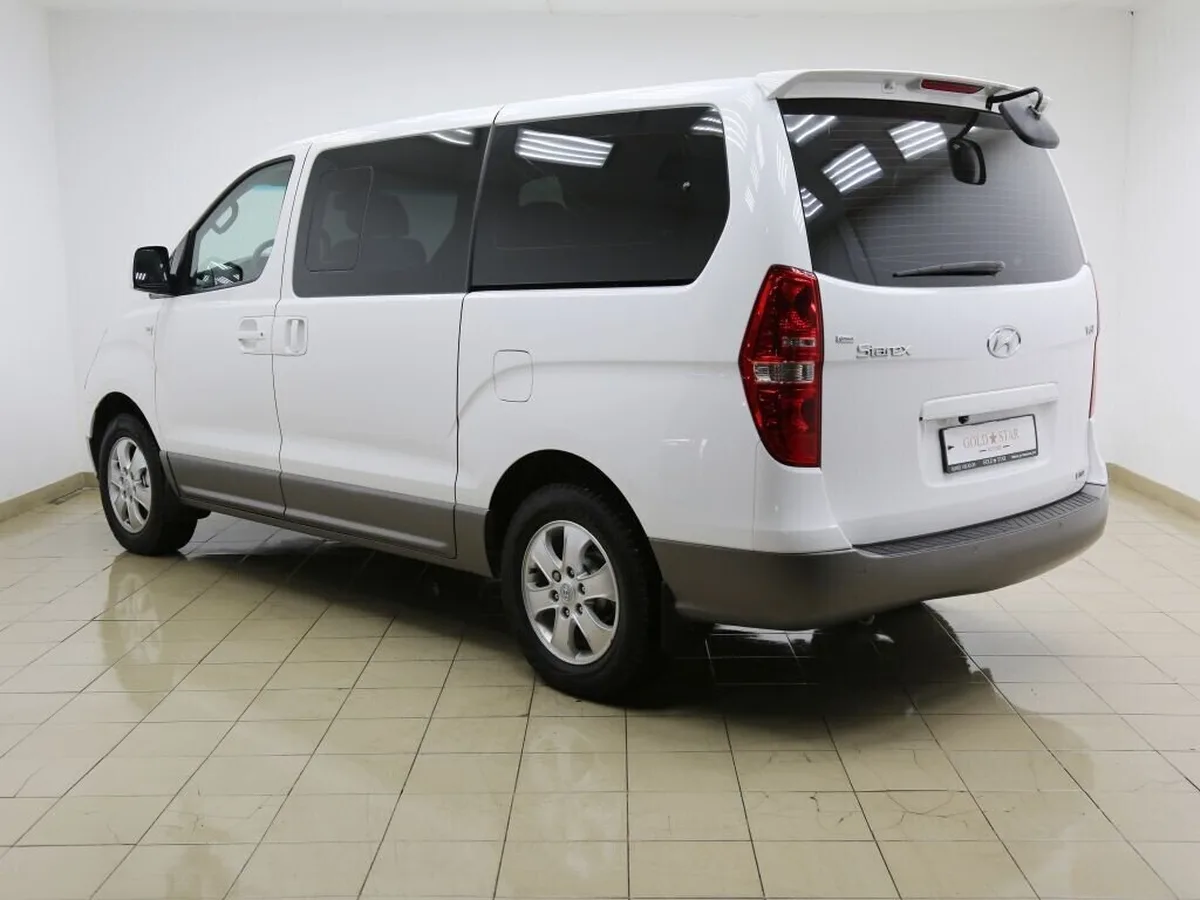 Hyundai Grand Starex