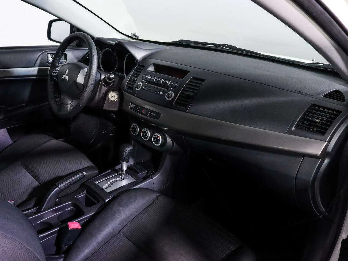 Mitsubishi Lancer