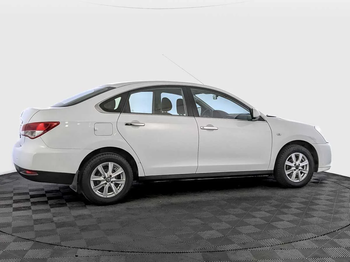 Nissan Almera