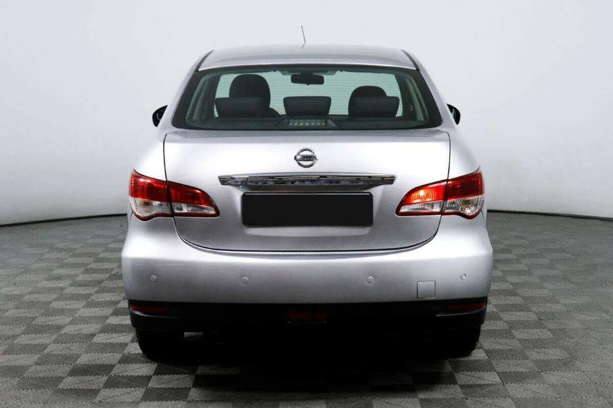 Nissan Almera