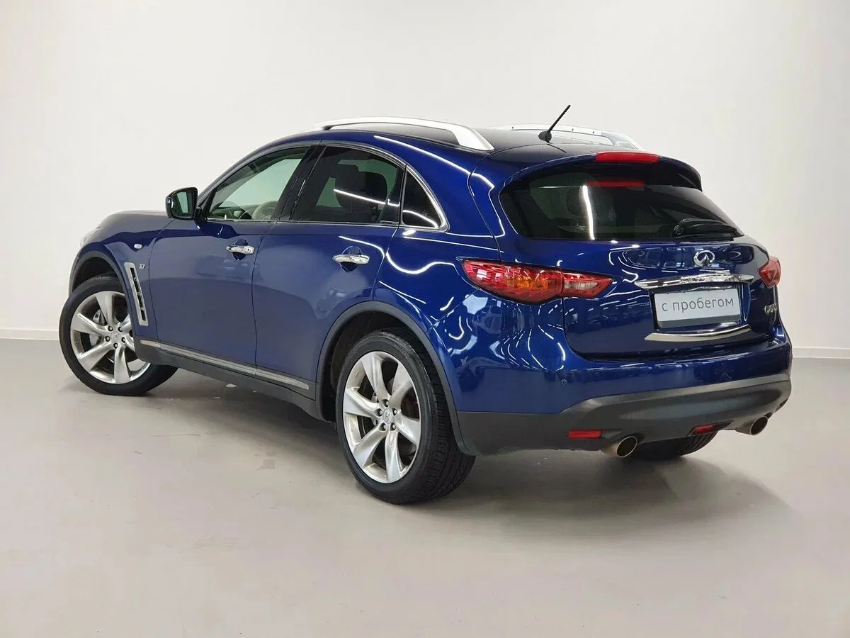 Infiniti QX70