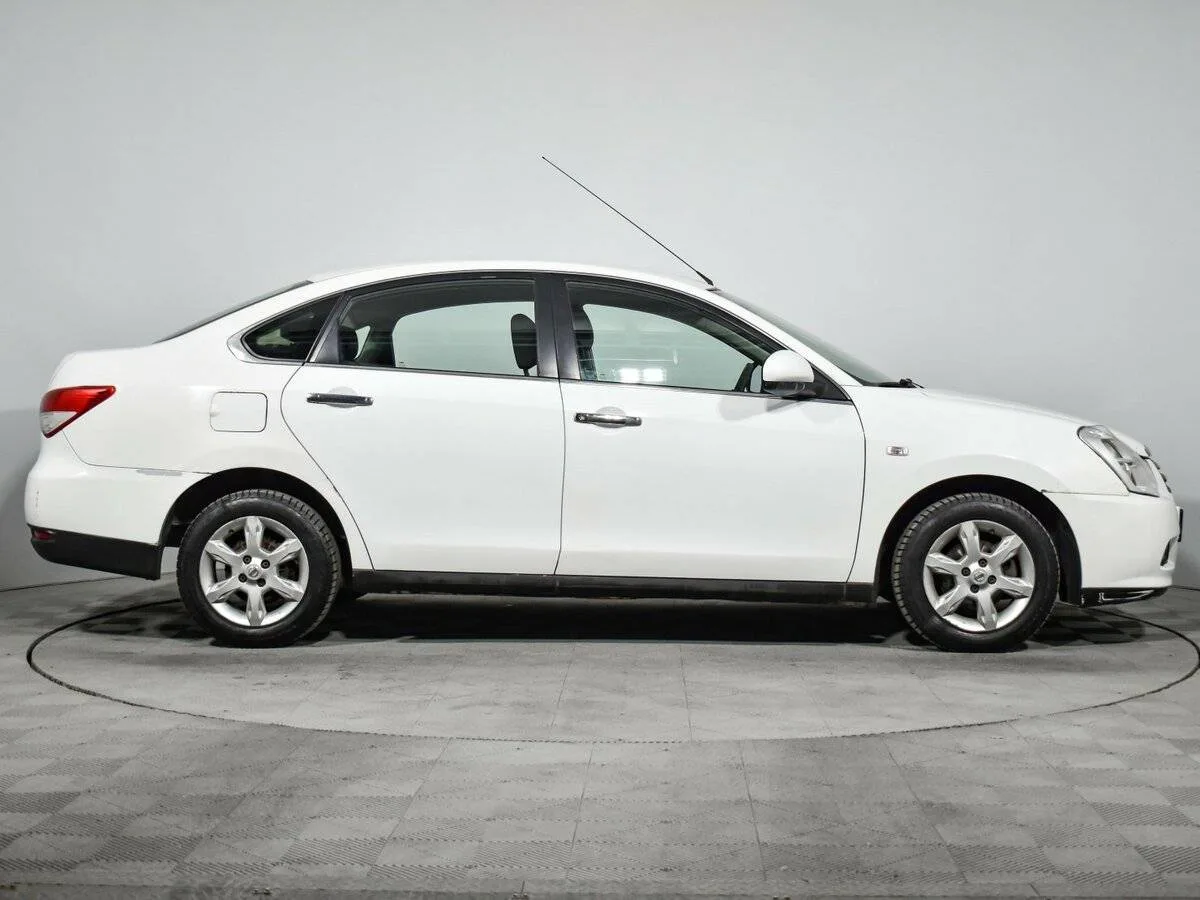 Nissan Almera