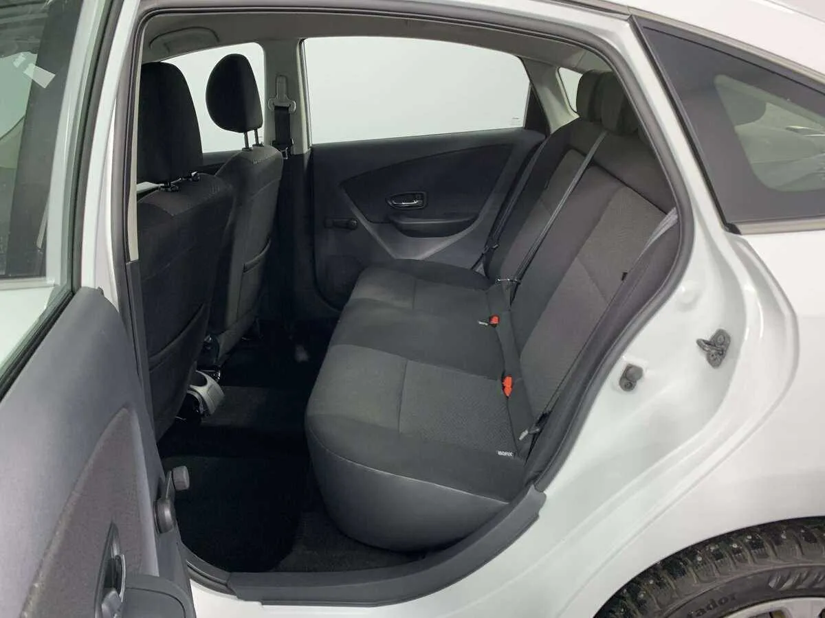 Nissan Almera