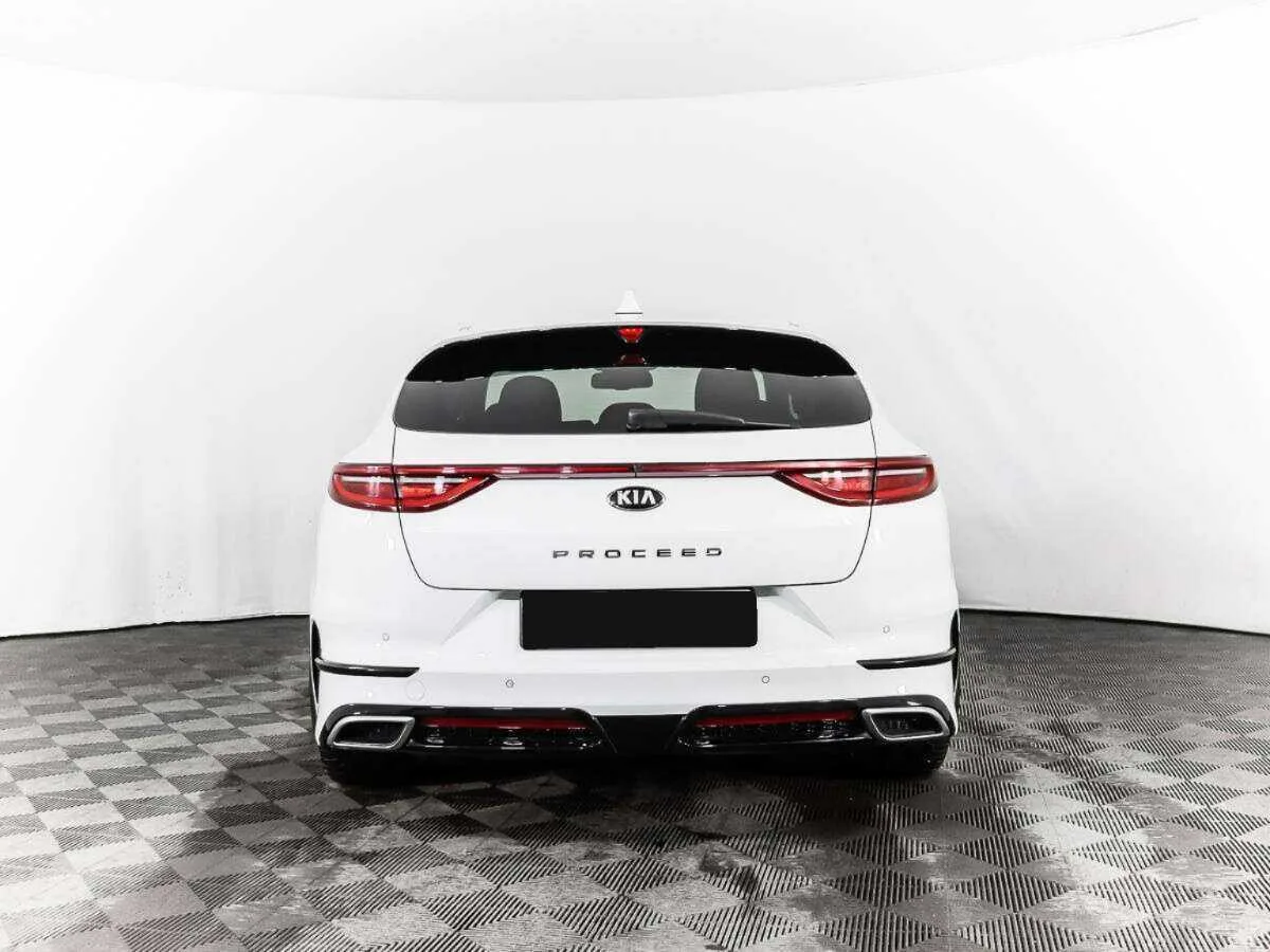 Kia Proceed