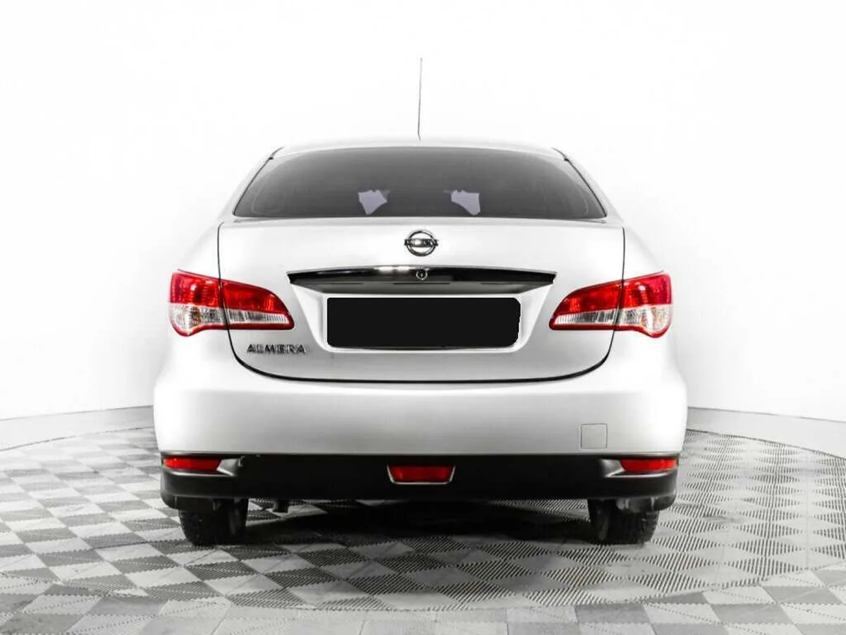 Nissan Almera