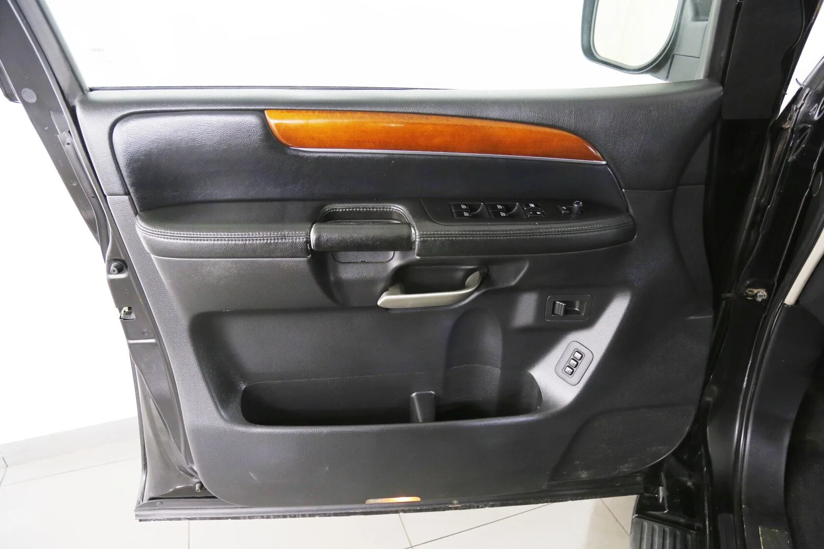 Infiniti QX56