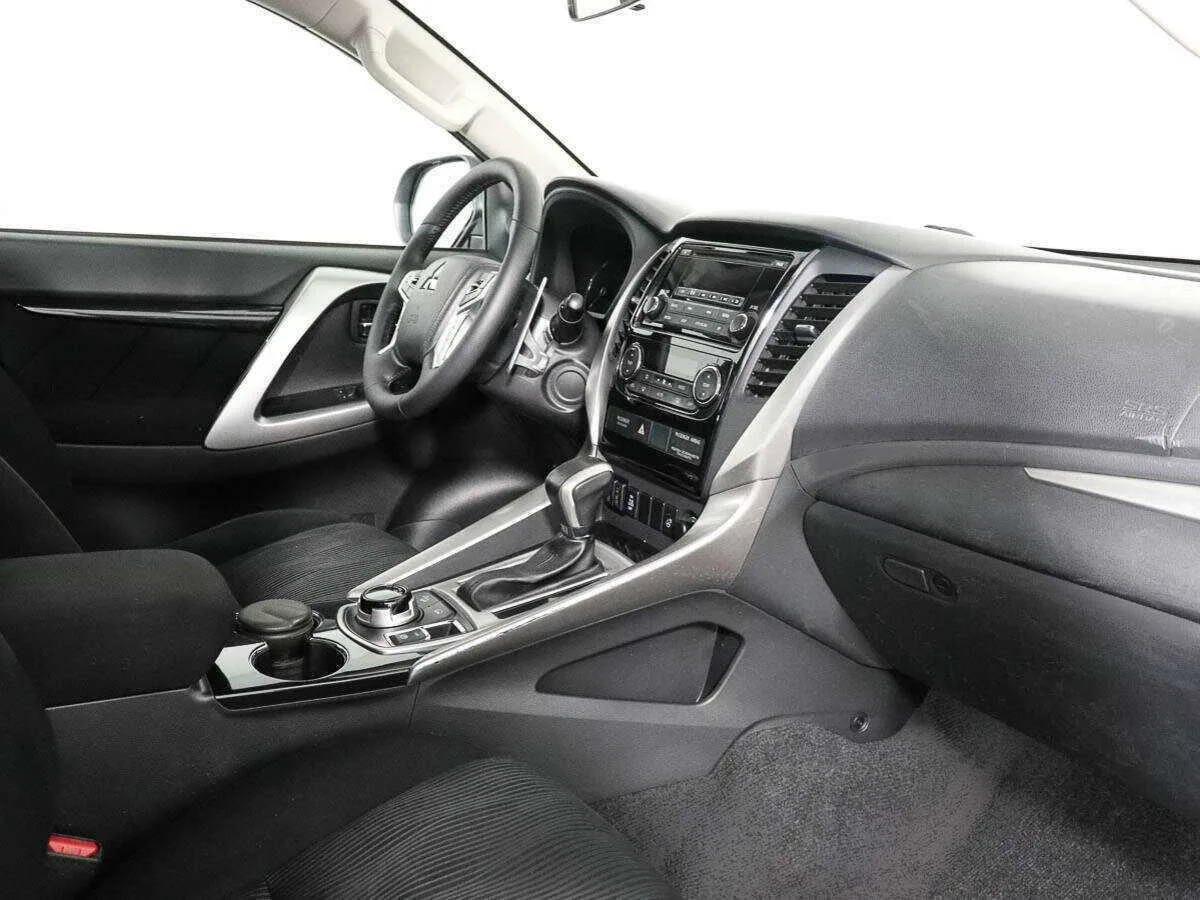 Mitsubishi Pajero Sport