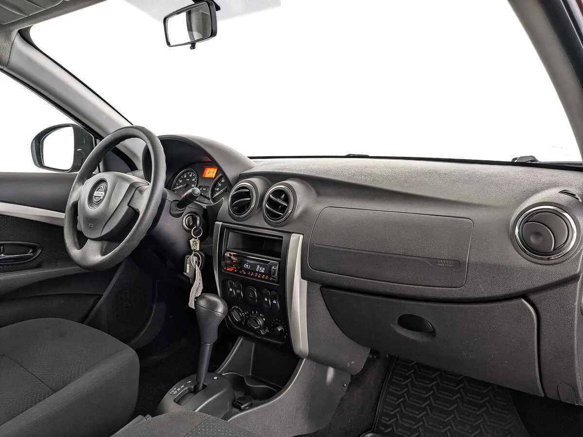 Nissan Almera