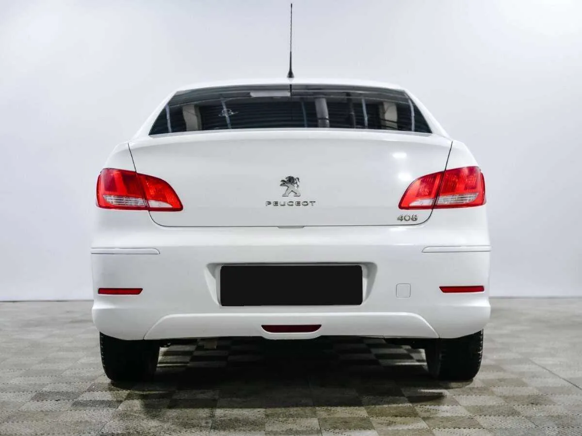 Peugeot 408